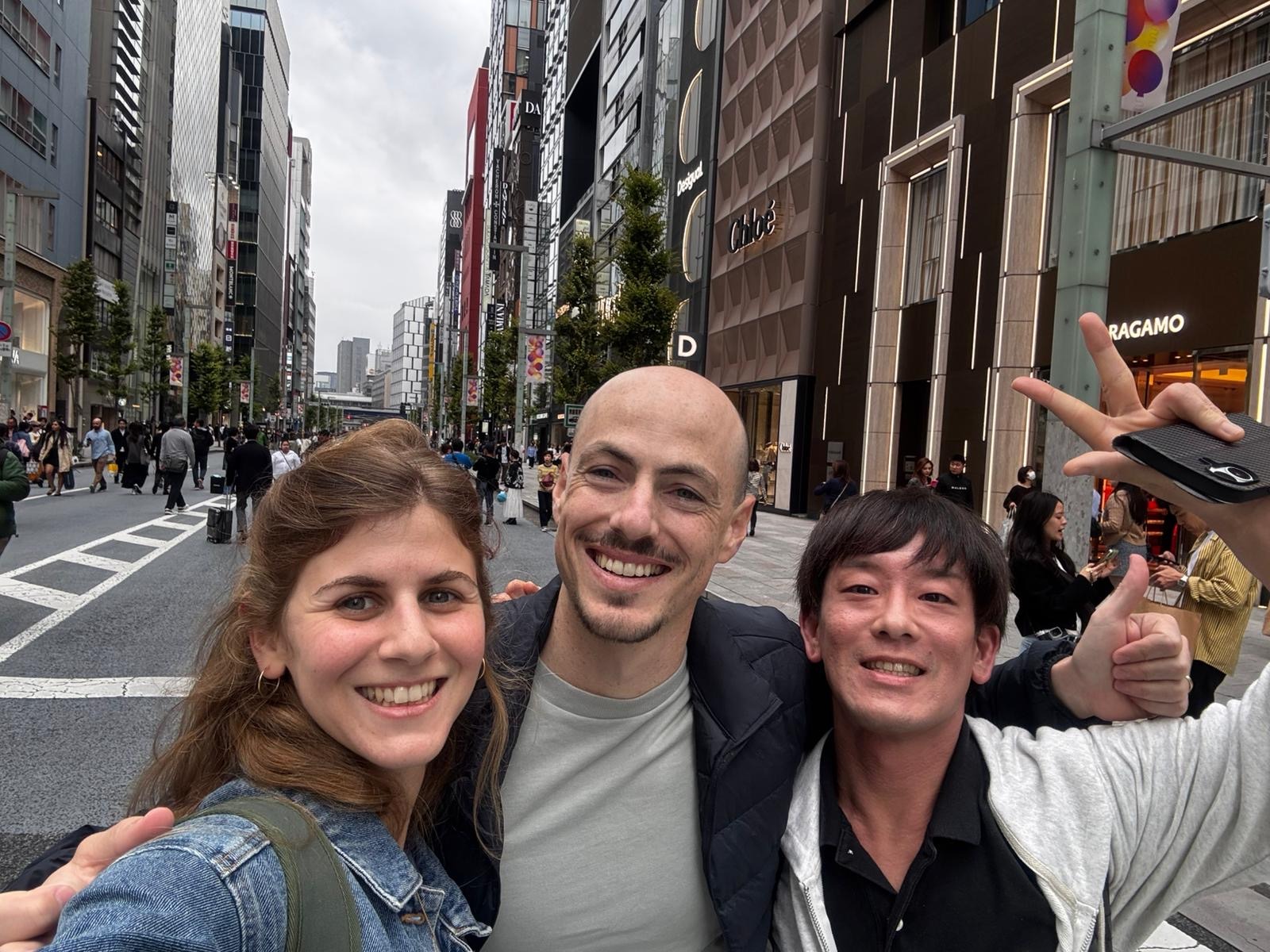 Private tour guests with Mao in Ginza Tokyo on cultural walking tour