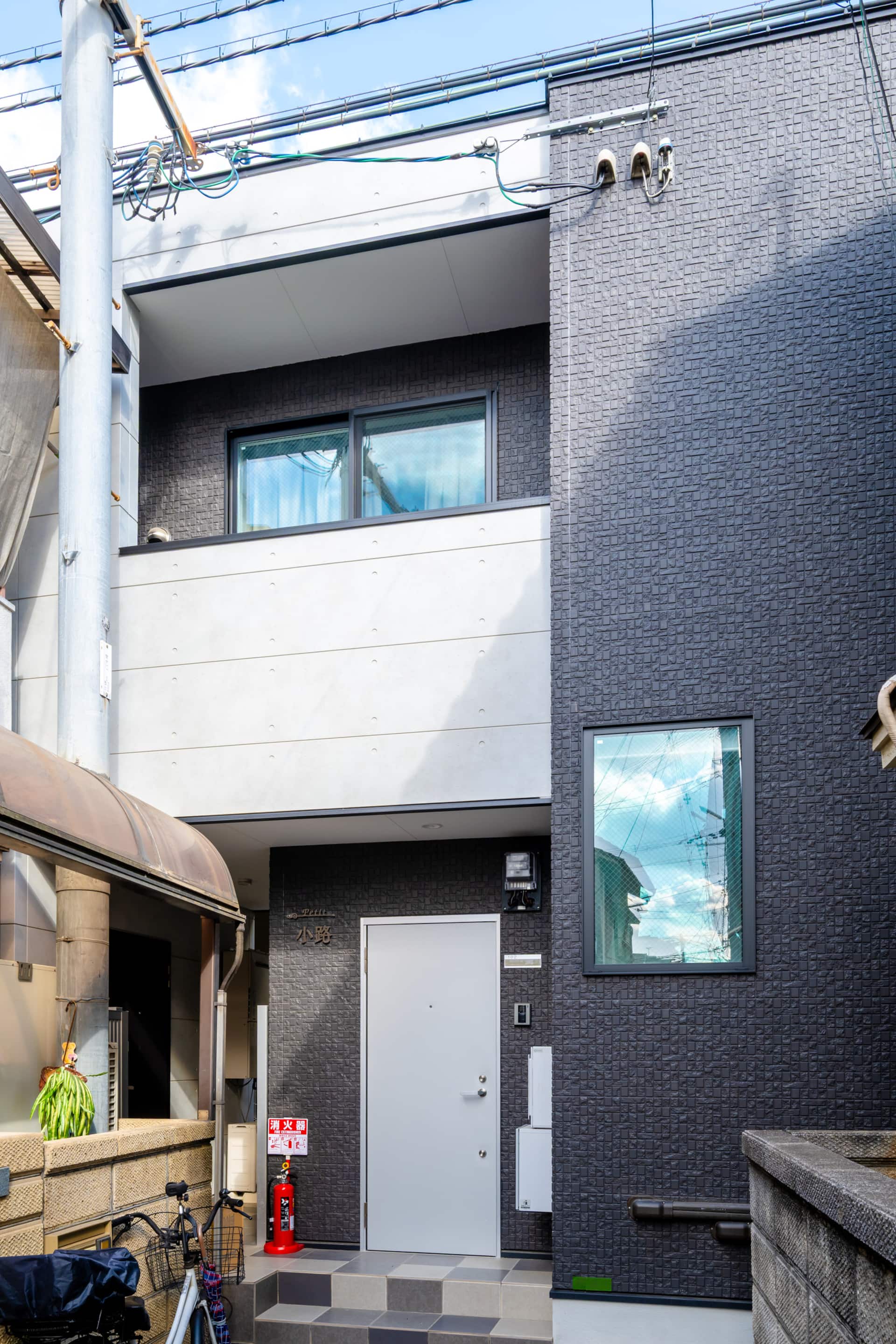 Additional living space at our newly built Osaka apartment near Namba